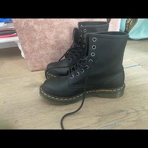 Dr Martins size 38 / 7 Women’s